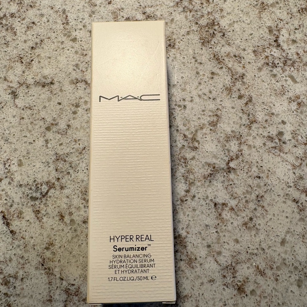 MAC Cosmetics Hyper Real Serumizer - Cream